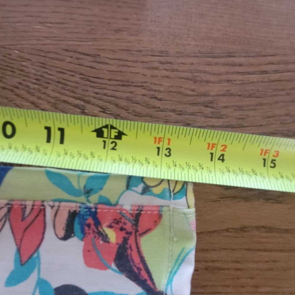 Old Navy Capri Pants